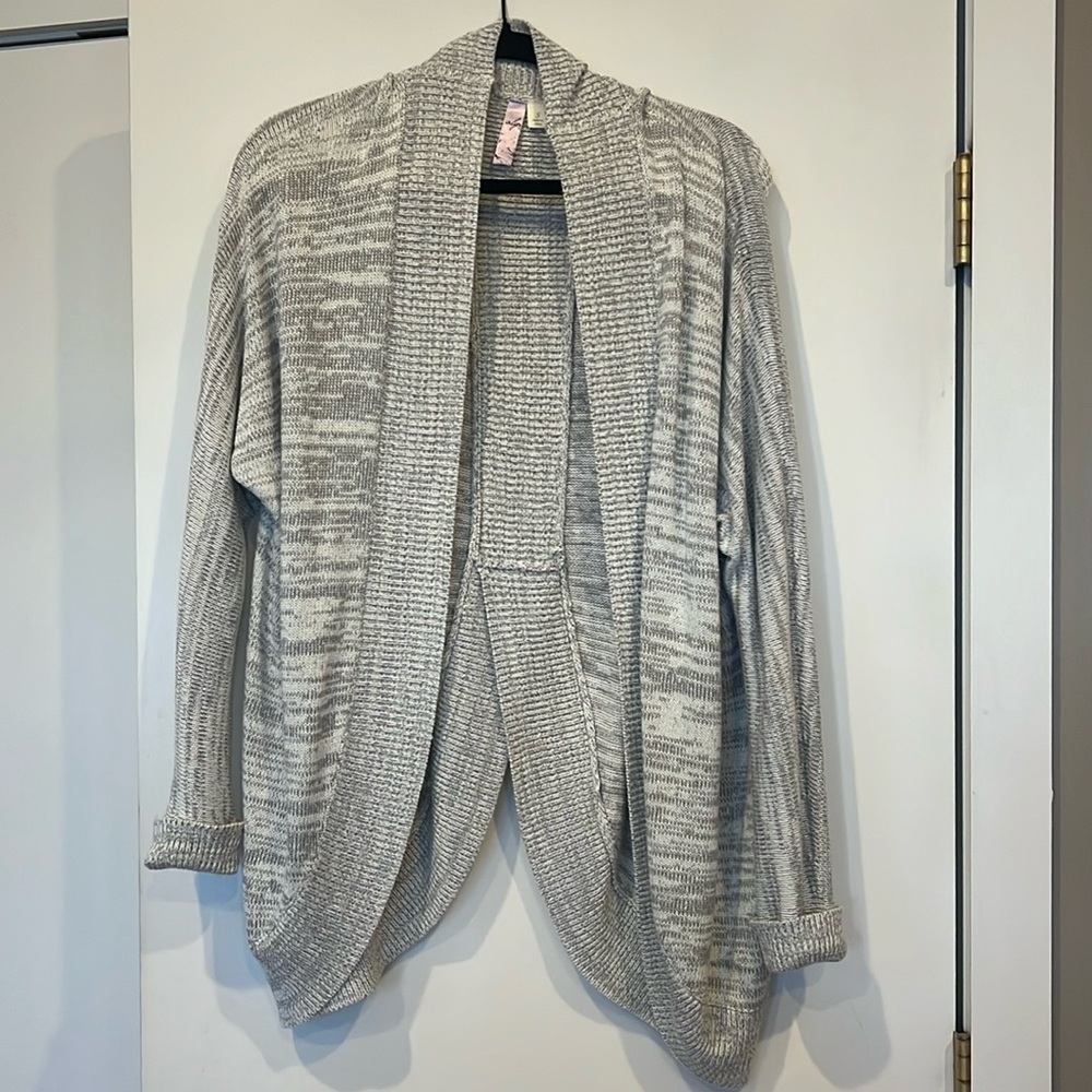 Grey cardigan